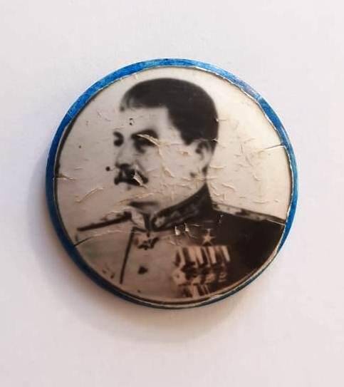 Значок с изображением И.В. Сталина 1950-е г.