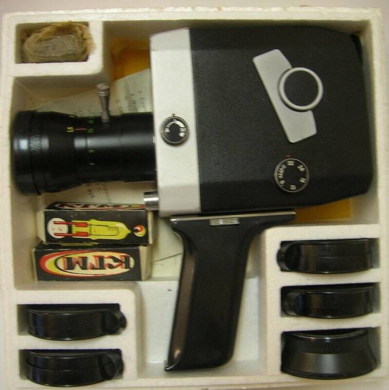 Аппарат киносъёмочный «Кварц 1х8 С-2»