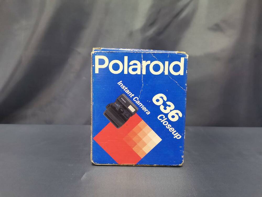 Упаковка картонная фотоаппарата «Polaroid 636».