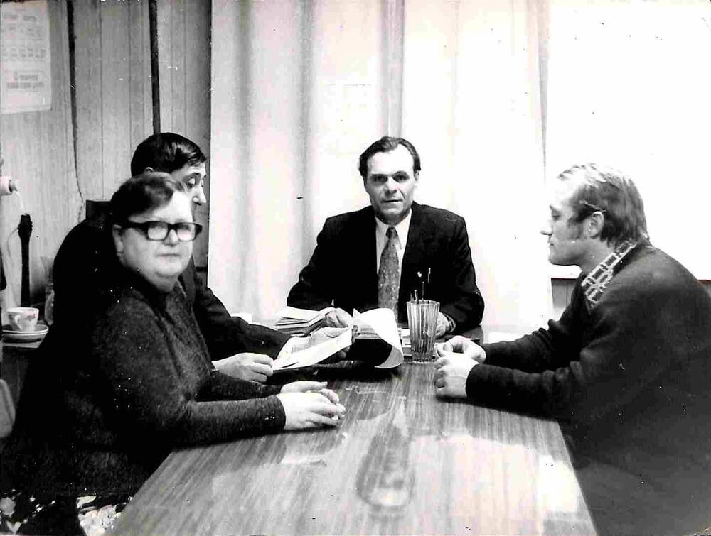 Фото. Заседание постройкома ОВЭ. 1977 год