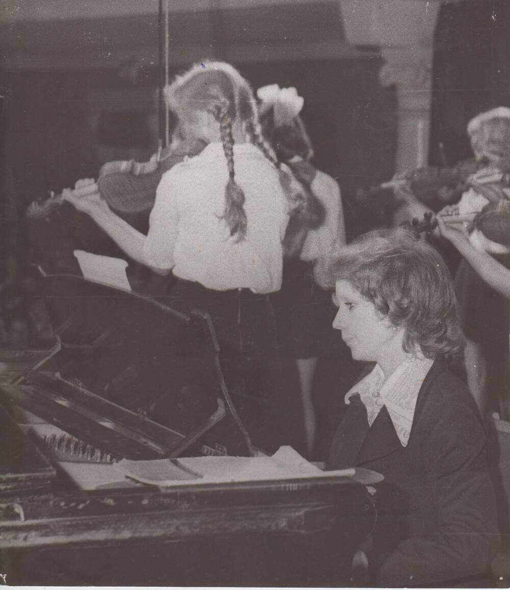 На репетиции перед концертом. 1958 г.