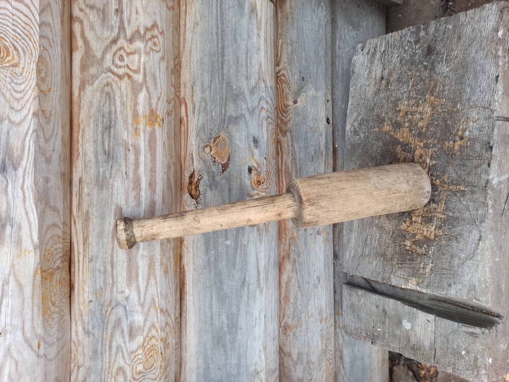 Колотушка  деревянная.
