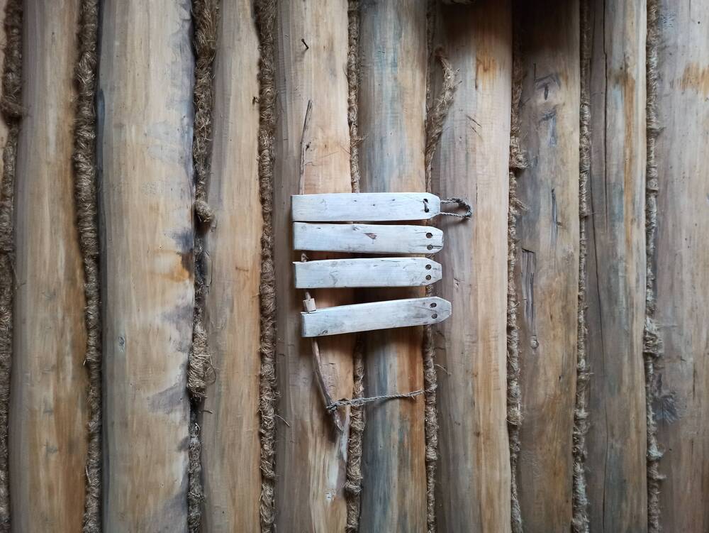 Подножки деревянные к ткацкому станку.