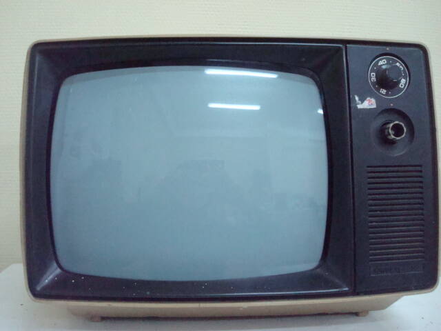 Телевизор  Юность -402  телевизионный приемник черно-белого изображения