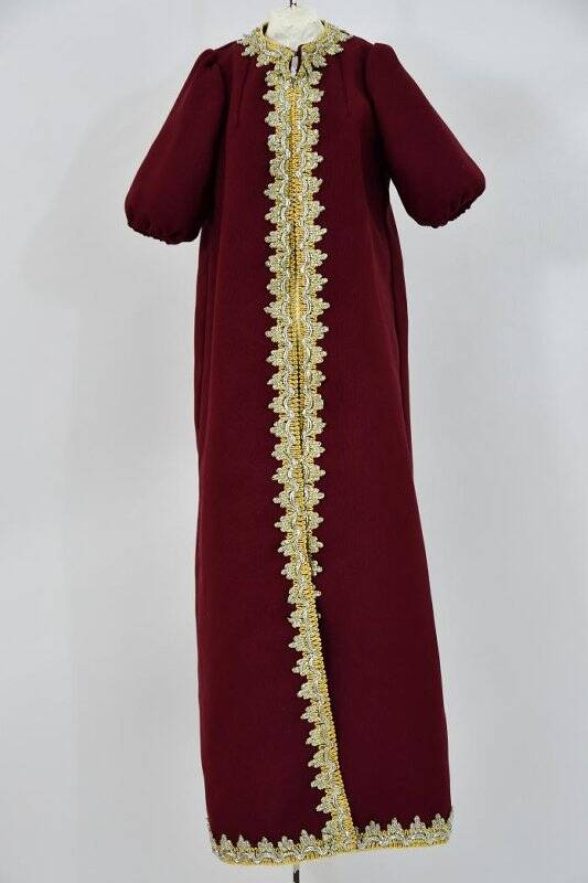 Модель кафтана, из костюма женского стилизованного эпохи Средневековья