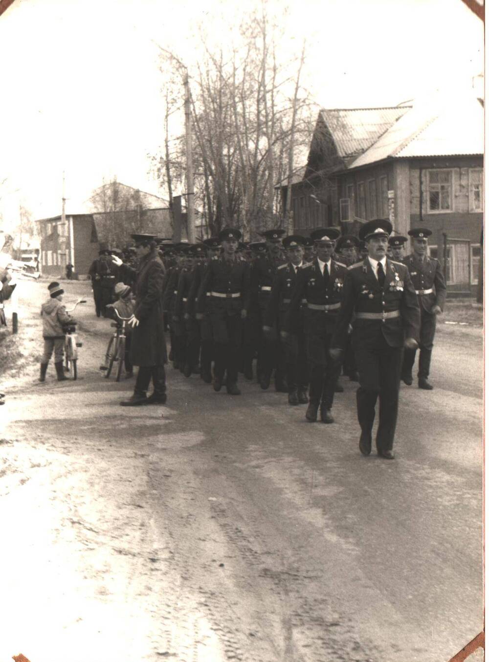 Военный парад в честь празднования Дня Победы, село Айкино