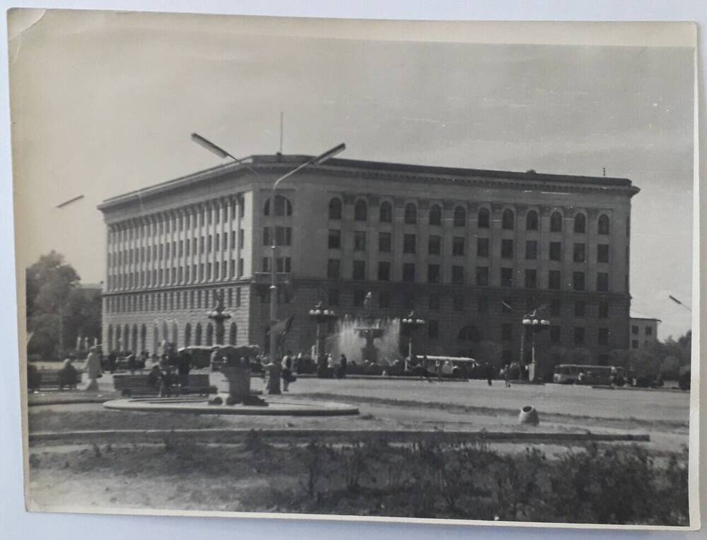 Фотография. г.Хабаровск,здание высшей партийной школы