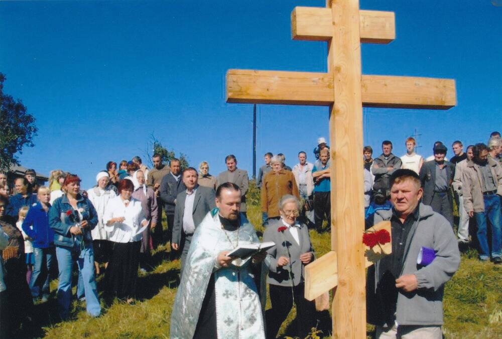 Фотография Освещение памятного креста в с.Грива