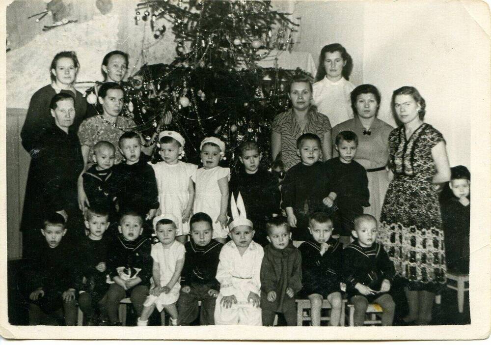 Фотография «Воспитанники детского дома новогодней ёлки 