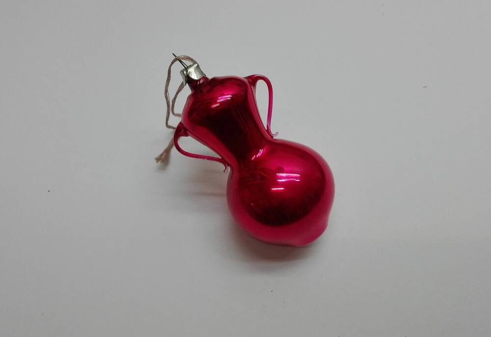 Игрушка ёлочная «Кувшин с двумя ручками», красного цвета