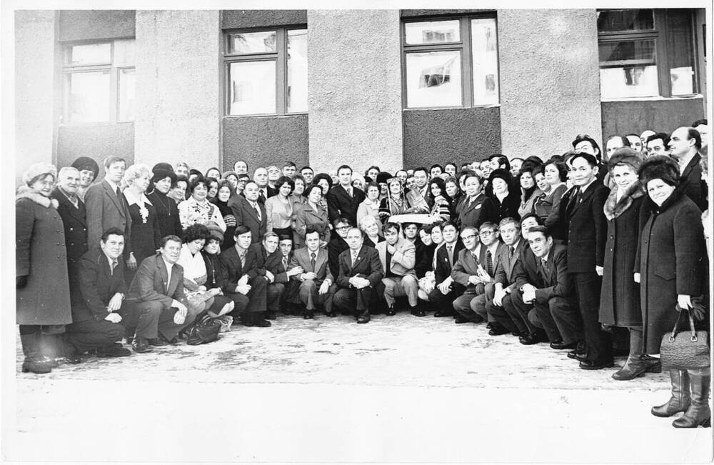 Фотография групповая Встреча космонавта Г.М. Гречко с партийными и советскими руководителями Таймырского округа