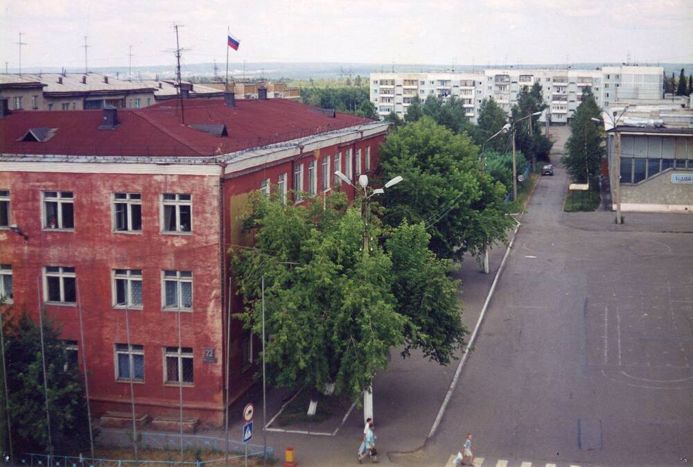 Фотография. Вид на здание администрации г. Березовского.