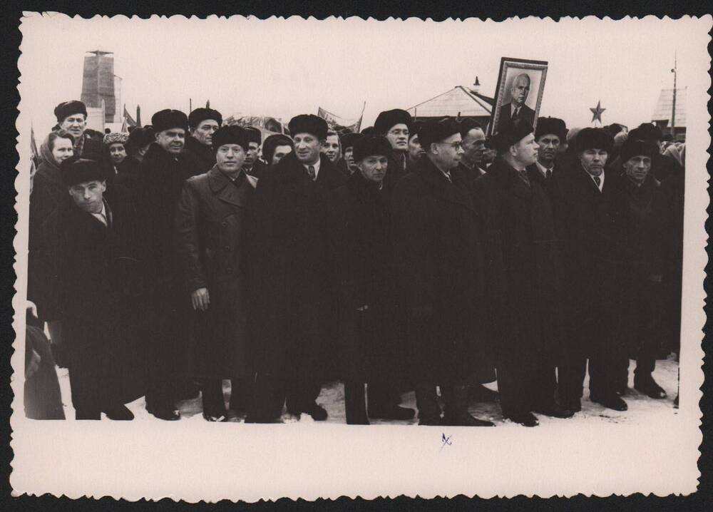 Фото: Демонстрация 7 ноября 1960 года в г. Белая Холуница.