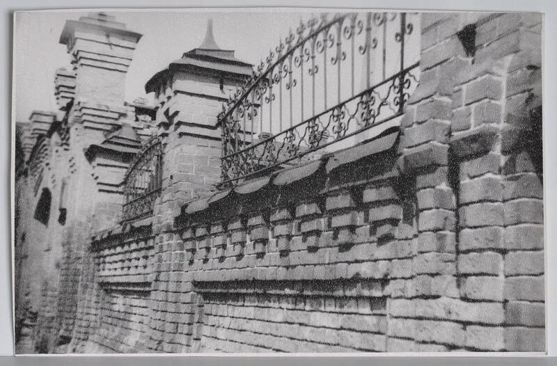 Фото. г. Шадринск, ул. Соснинская. Ограда дома Талыкова.