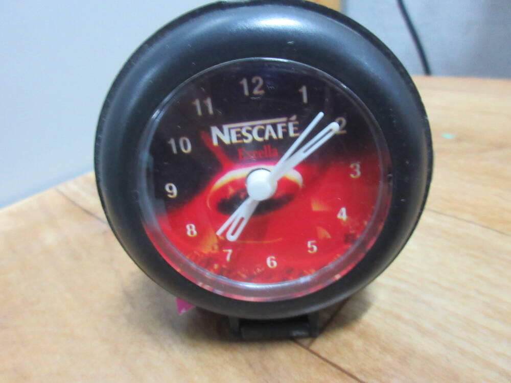 Часы-будильник настольные Nescafe