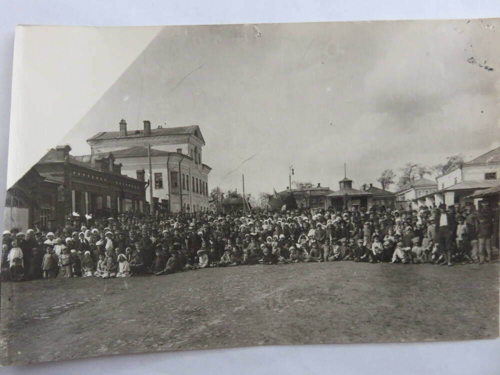 Фотография Массовый субботник по благоустройству города