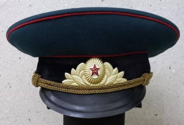 Фуражка форменная подполковника Левина Александра Дмитриевича