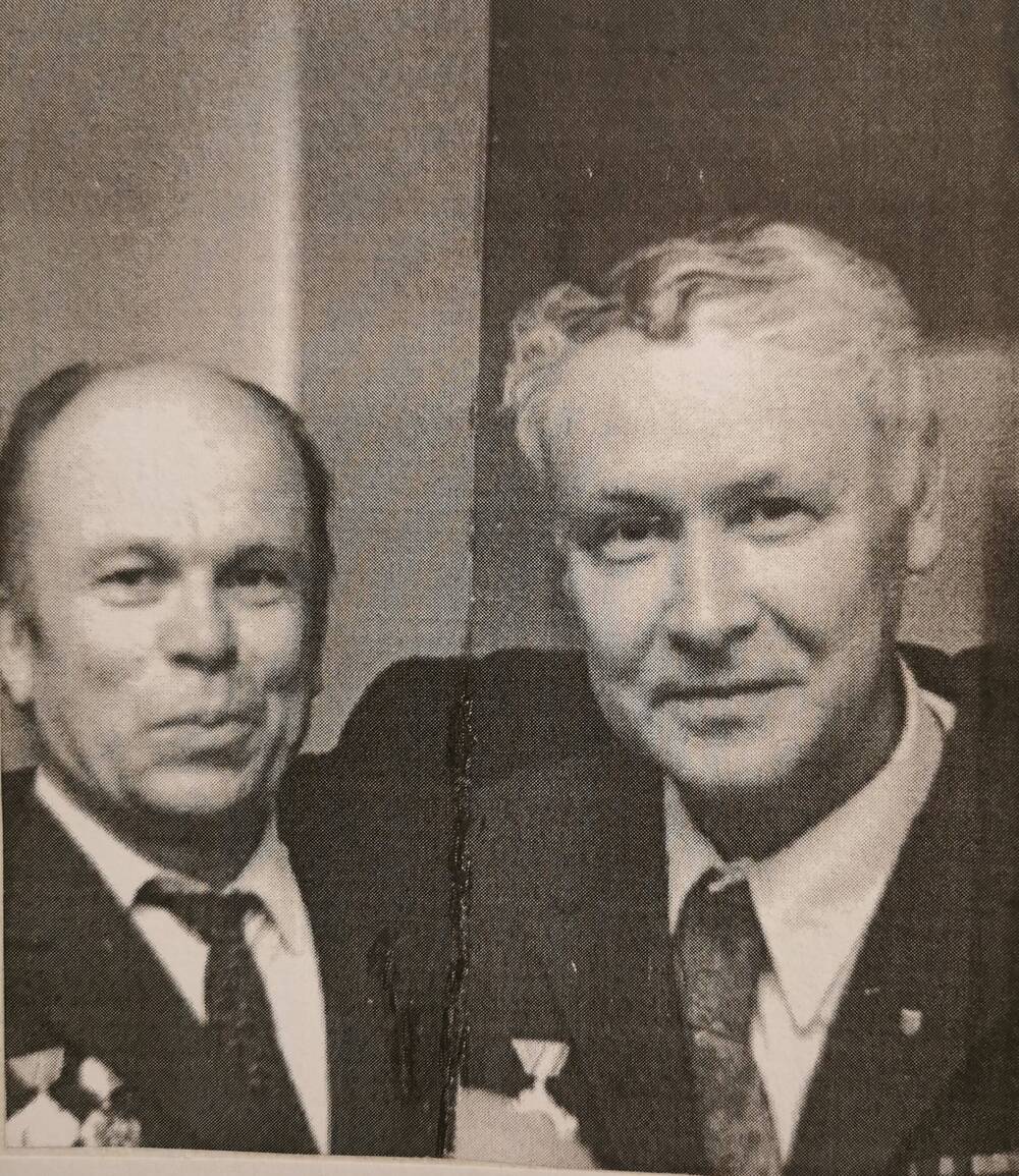 Фотография Агарков П.Д.(слева) с другом Николаевым А.М.
