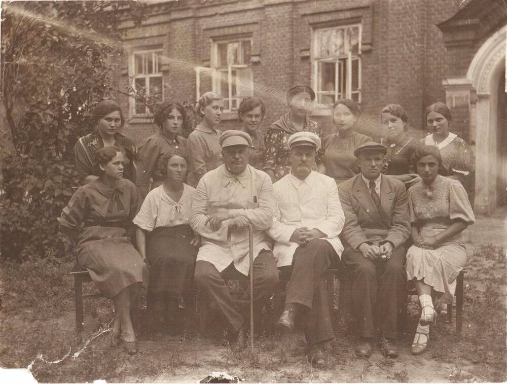 Фотография групповая Медицинские работники городской больницы г.Рассказово.