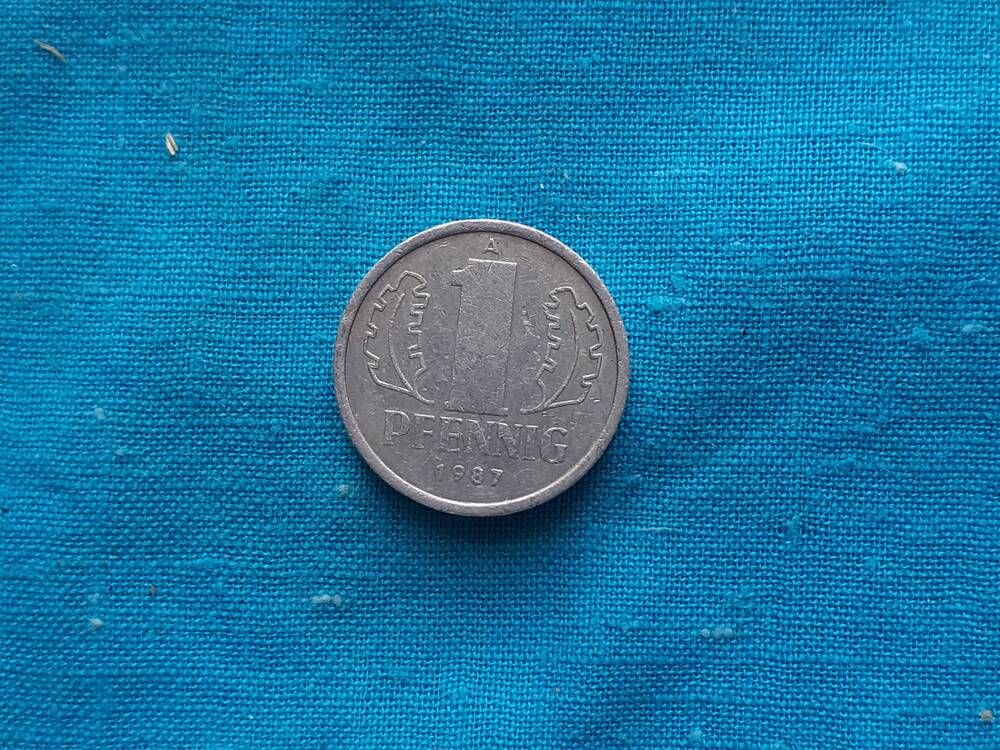Монета 1 PFENNIG 1987 г. ГДР
