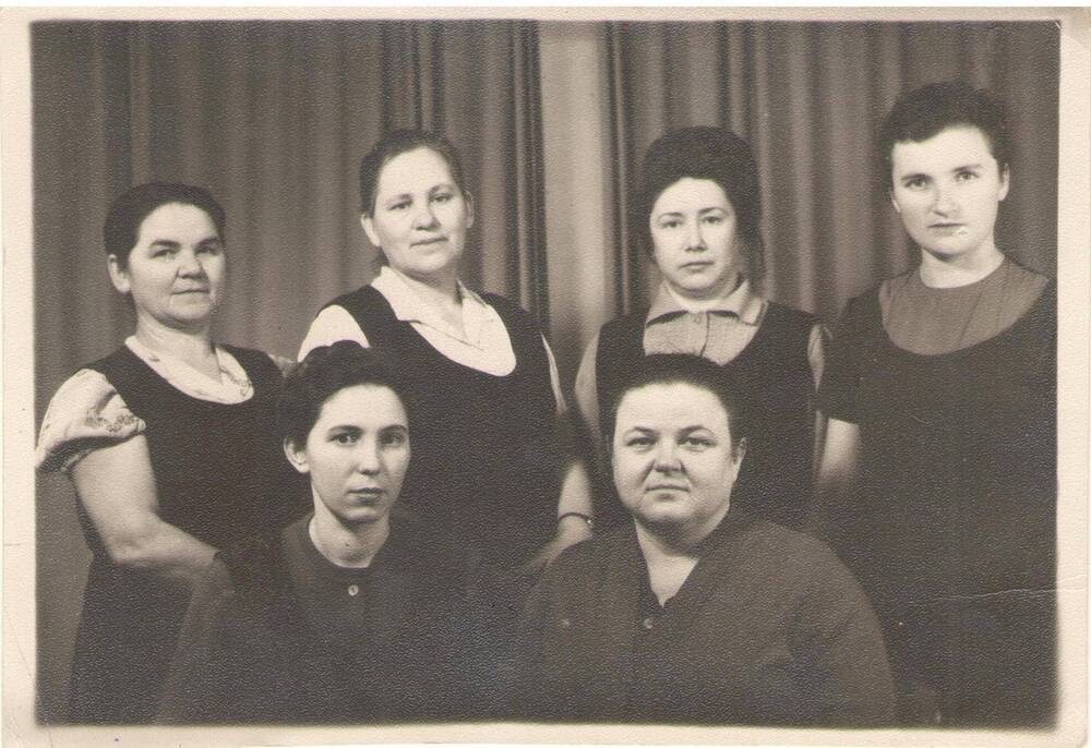 Фото бригада по пошиву легкого женского платья Богучарского КБО 1967-1970 г.г.