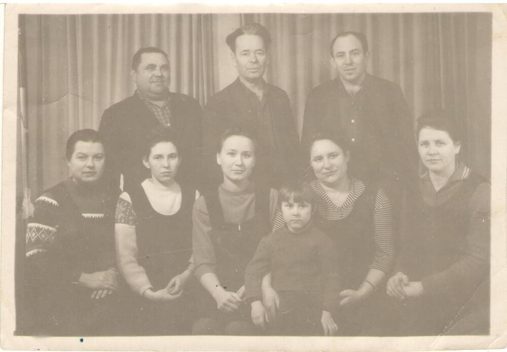 Фото коллектив  закройного цеха Богучарского КБО 1970-1975 г.