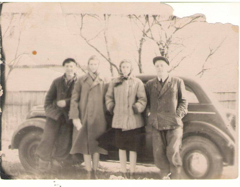 Фото на субботнике в промкомбинате г. Богучара. 1958 г.