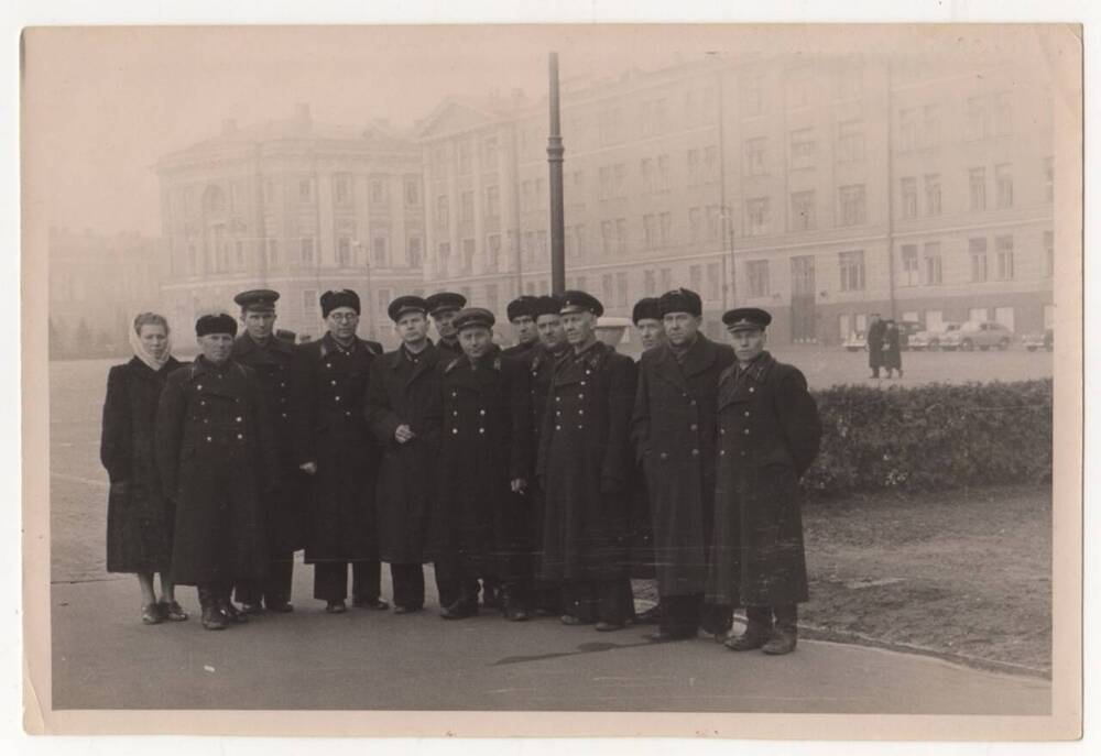 Фотография. Начальники станций Северной железной дороги, вызванные на совещание в Ярославль в 1956 г.