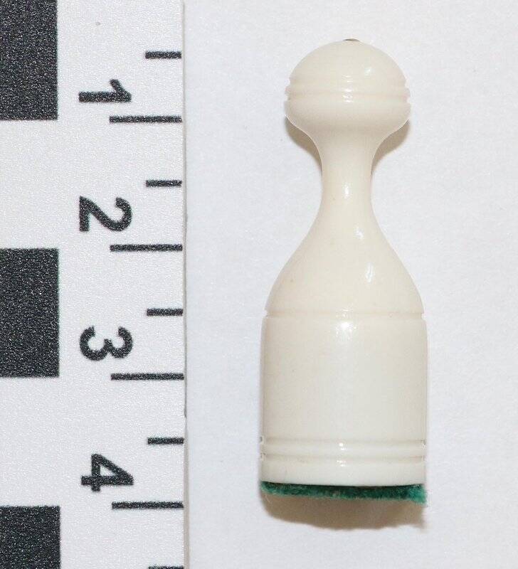 Фигура шахматная - пешка (белая).