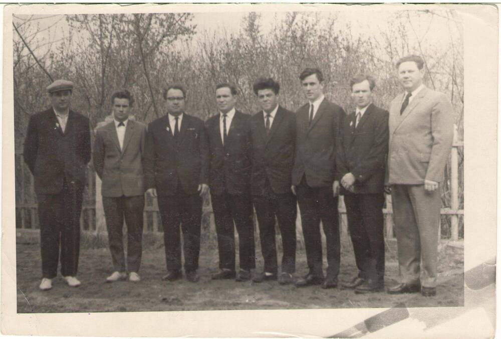 Фото воспитатели и учителя школы интернат, 1965 г.