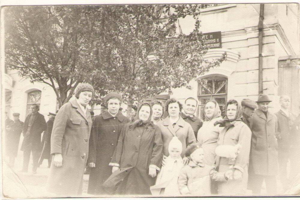Фото Сотрудники Богучарского районного узла связи. май 1972 г.