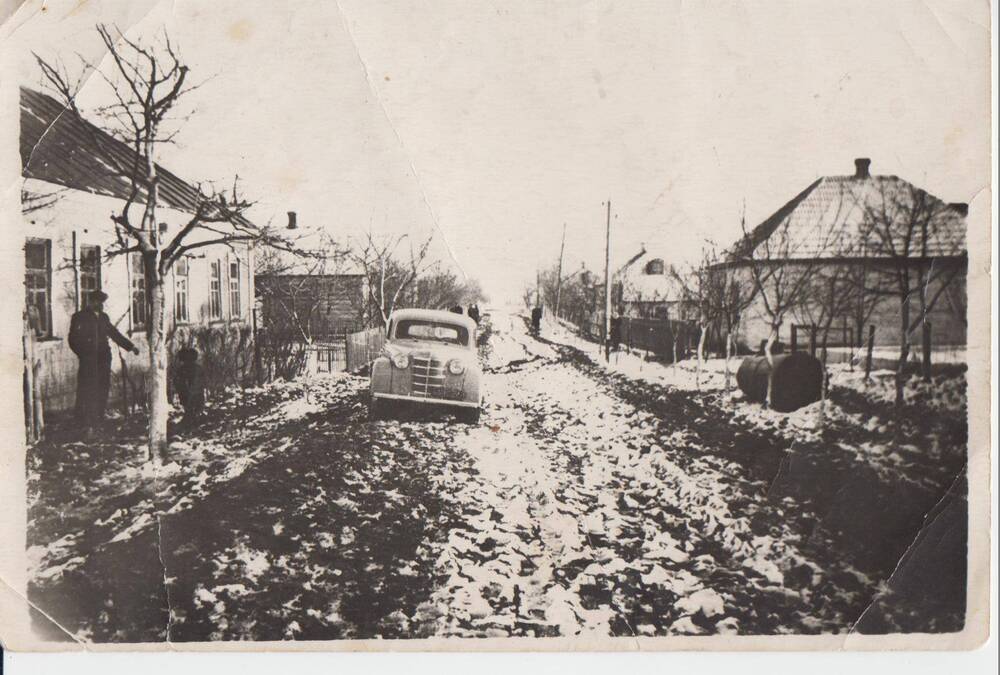 Фотография черно – белая районный поселок Краснозерское, улица Ленина, конец 1960 годов