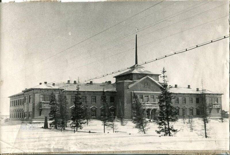 Фотография. Дом Советов. 1941 г.