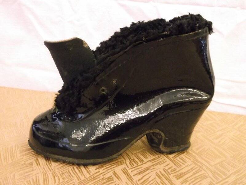 Калоши женские резиновые (ботинки ) с меховой отделкой (искусственный каракуль)