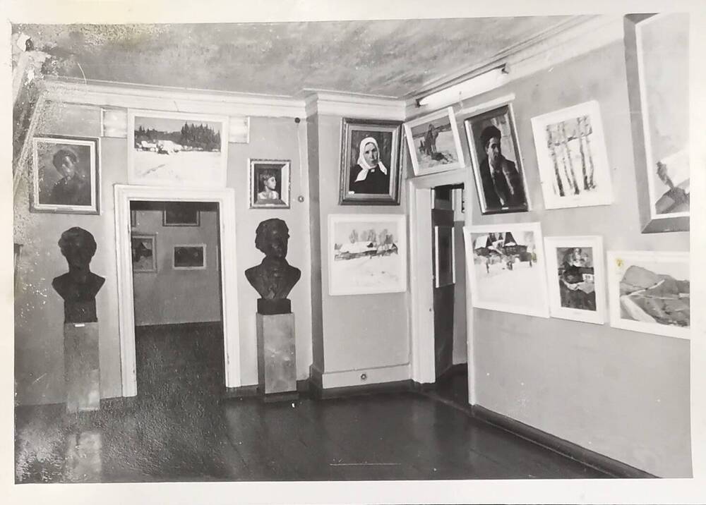Фото. открытие выставки художника И.Г. Мишина 18 ноября 1978 года