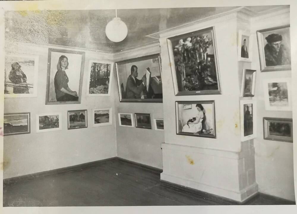 Фото. открытие выставки художника И.Г. Мишина 18 ноября 1978 года