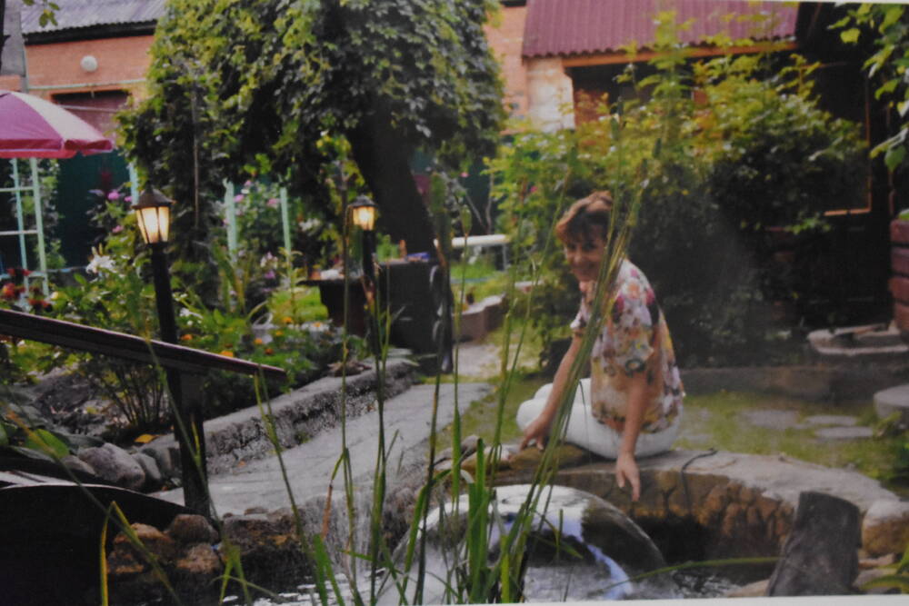 Фотография. Усадьба Ю. Н. Прохина. Различные виды фонтанов – в жару освежает