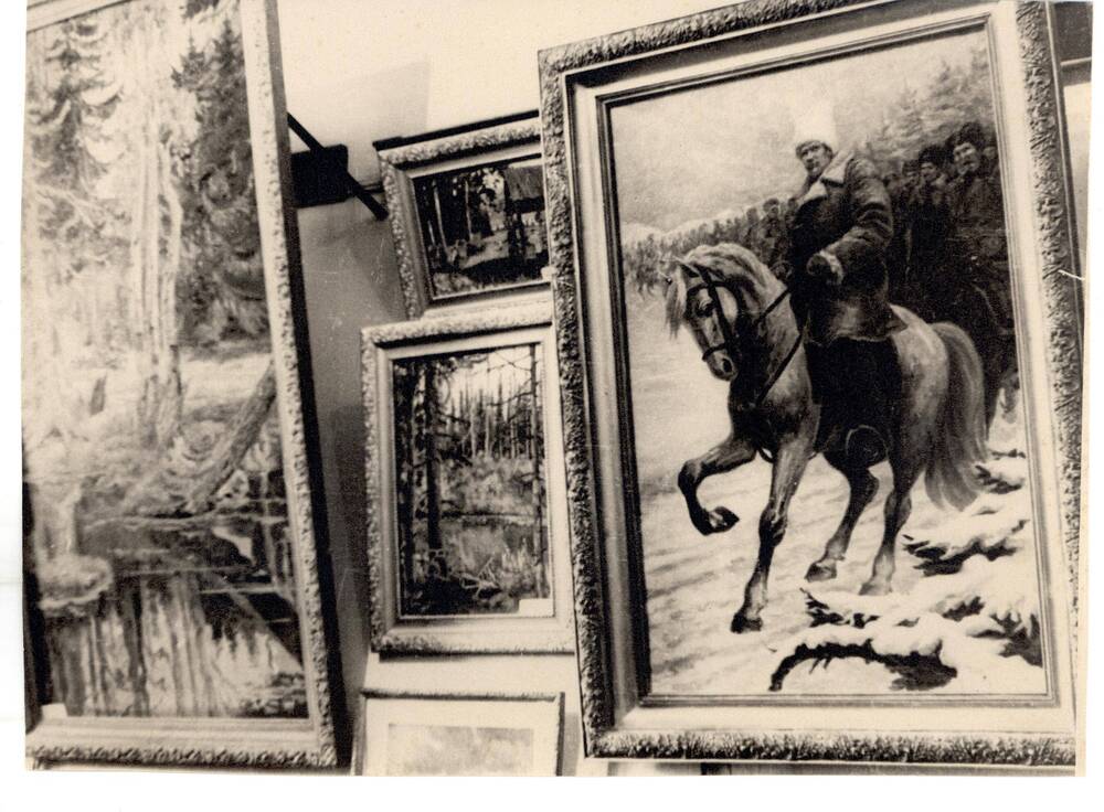 Фотография Большой портрет П. Е. Щетинкина на коне