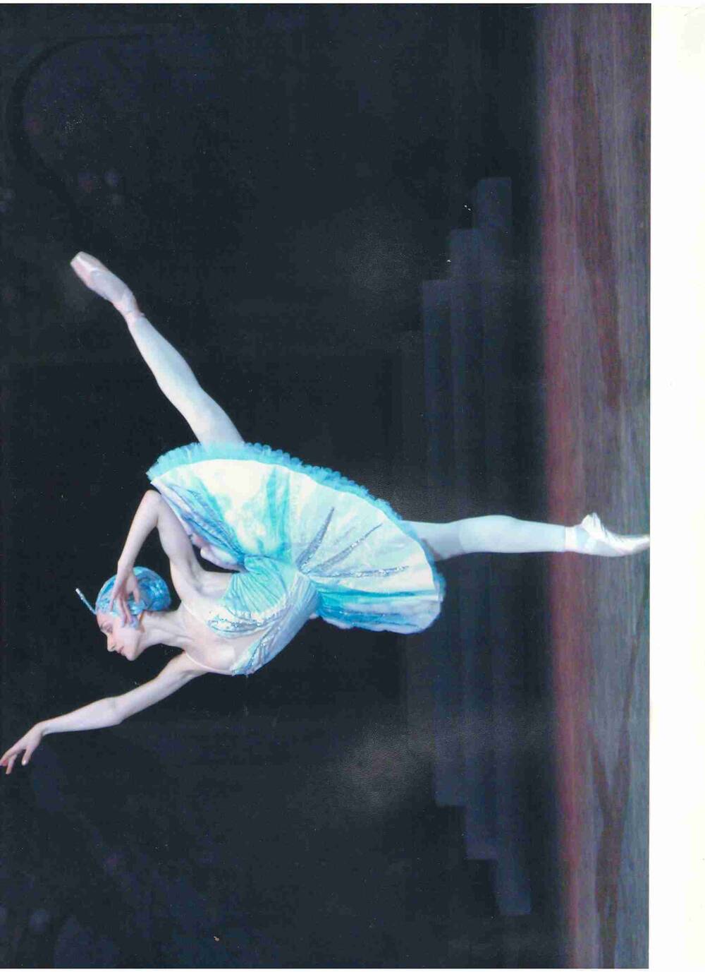 Фотография. Анна Оль, танцевала в Красноярском государственном театре оперы и балета, прима- балерина Нидерландского национального балета. 2000-е гг.