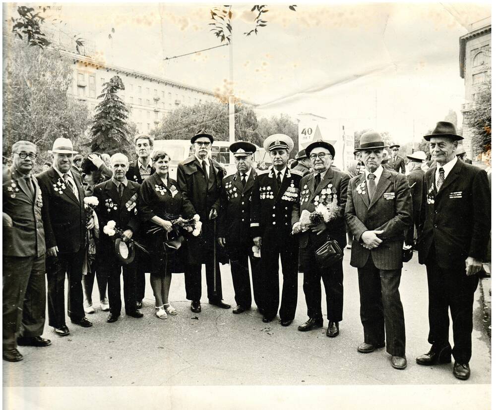 Фотография. Встреча ветеранов ВОВ. 1982 г. Абдулганеев Тимофей Захарович.