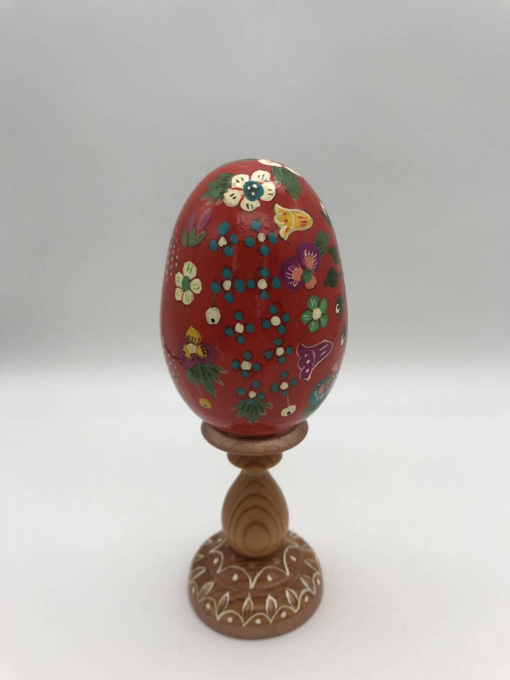 Яйцо пасхальное деревянное с росписью, на подставке