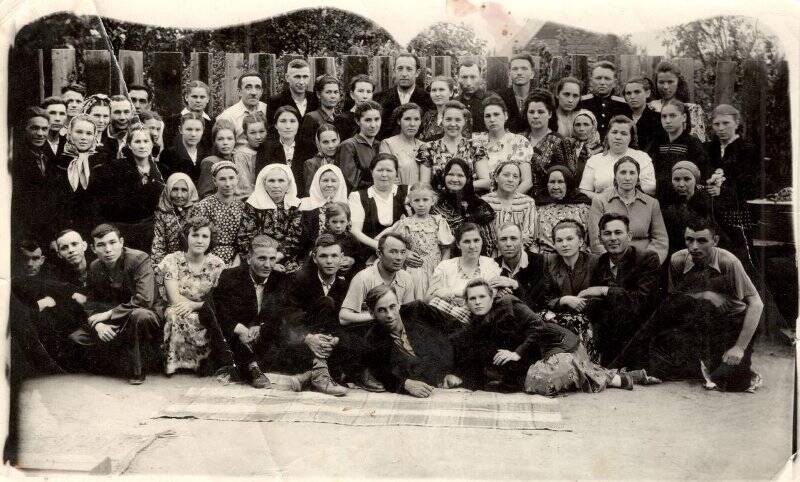 Фотография. Жители г. Ижевска (татары) на праздновании Дня Победы в Великой Отечественной войне 1941-1945 гг.