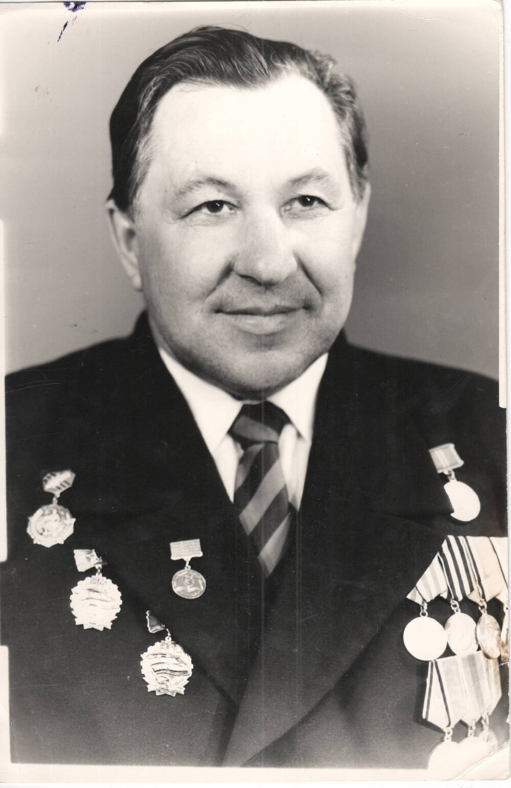 Фото.  Знищенко Иван Степанович, директор клуба «Металлист» ЗПД, 1975 г.
