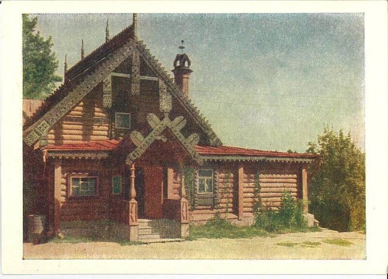 Фотооткрытка почтовая, цветная, немаркированная. Абрамцево. Мастерская, выстроенная по проектуархитектора Гартмана в 1872 году.
Цветное фото М. Альперта.