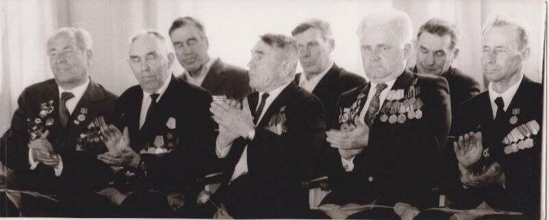 Фото ч/б. Встреча с ветеранами партии войны и труда к 40 лет Победы 7 мая 1985 г.