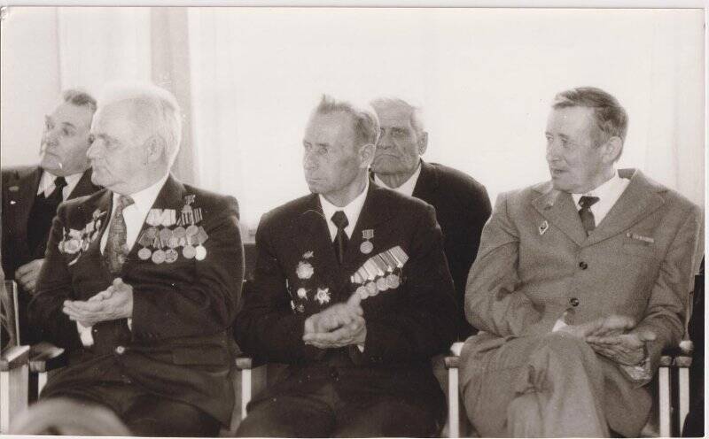 Фото ч/б. Встреча с ветеранами партии войны и труда к 40-летию Победы 7 мая 1985 г.