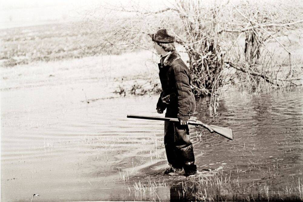 Негатив. Фотоплёнка Река Кежемка. Заимка. Весна 1976г.