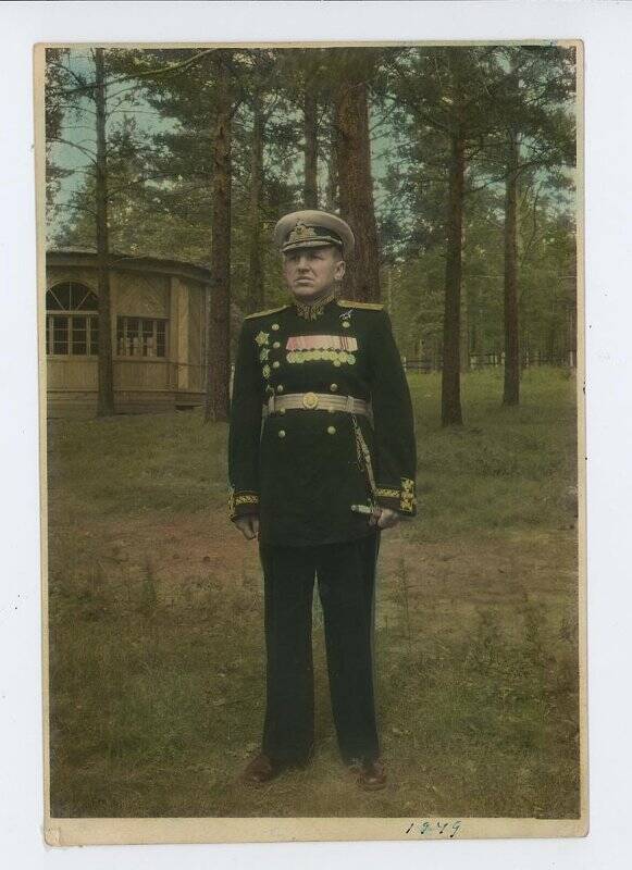 Фотография. Генерал-полковник Василий Васильевич Ермаченков в парадной форме.
