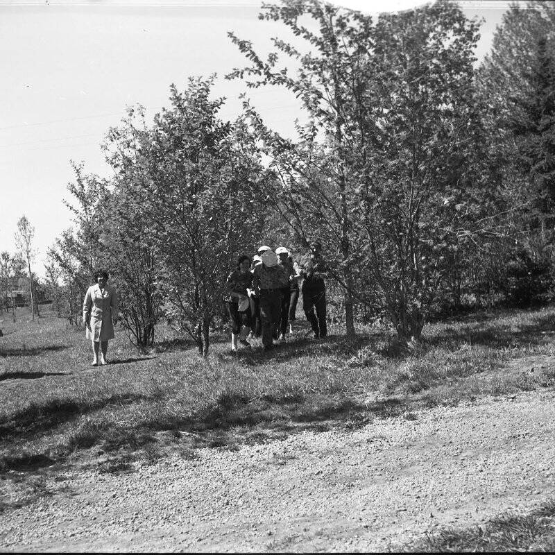 Негатив. По истории Алдана. Праздники. Коллективная фотография.