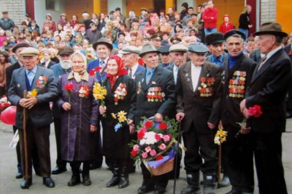 Фотография групповая. Ветераны Великой Отечественной войны, 9-го мая, п. Ибреси. 